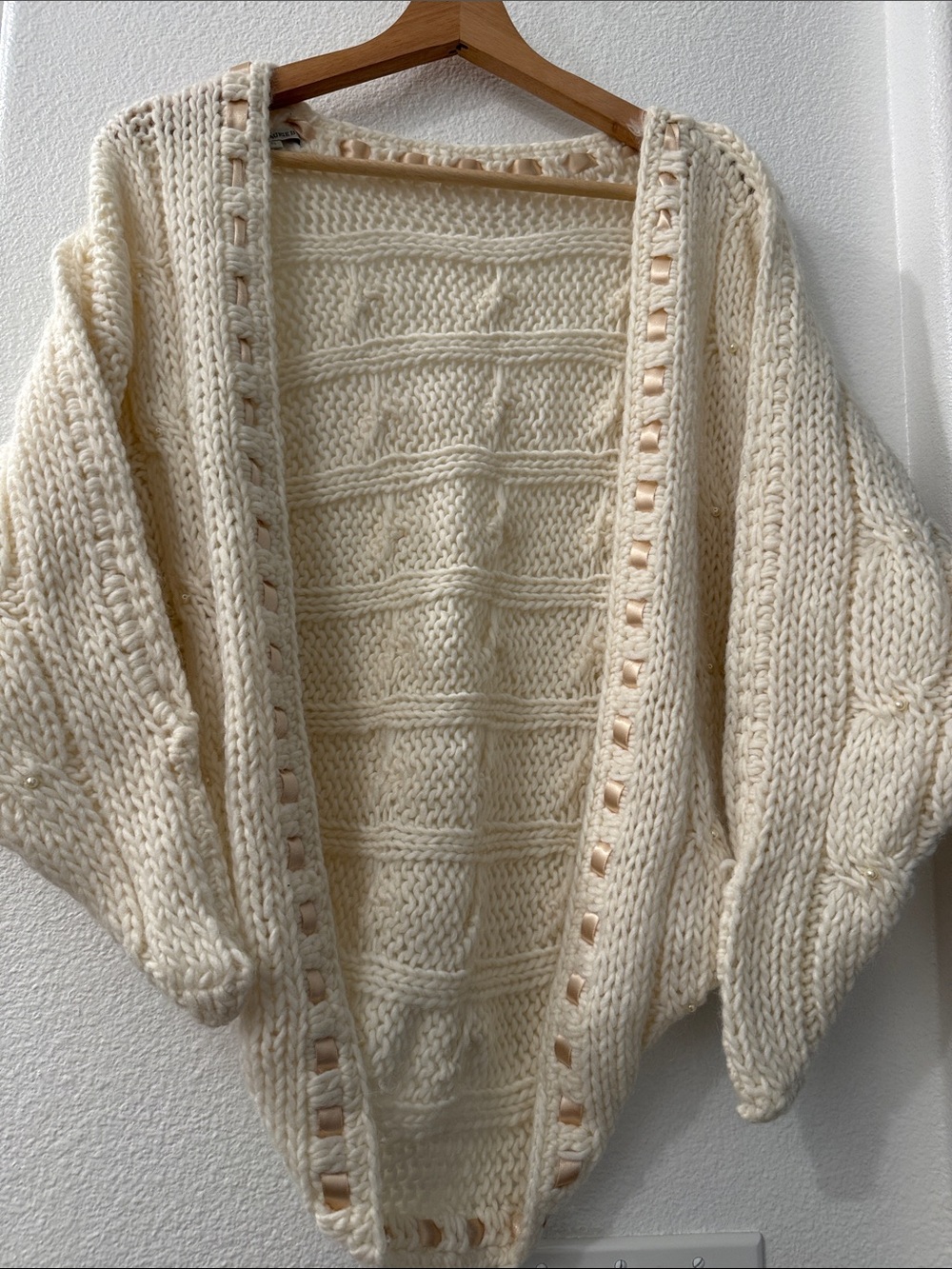 Laurie B Women's Cream  Chunky Knit Cardigan with Ribbon and Pearl Trim